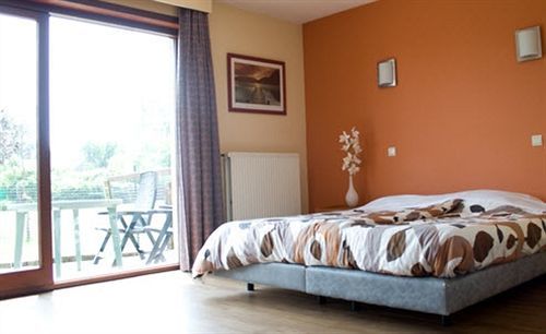 Hotel Westendia And Free Parking Breakfast 2*